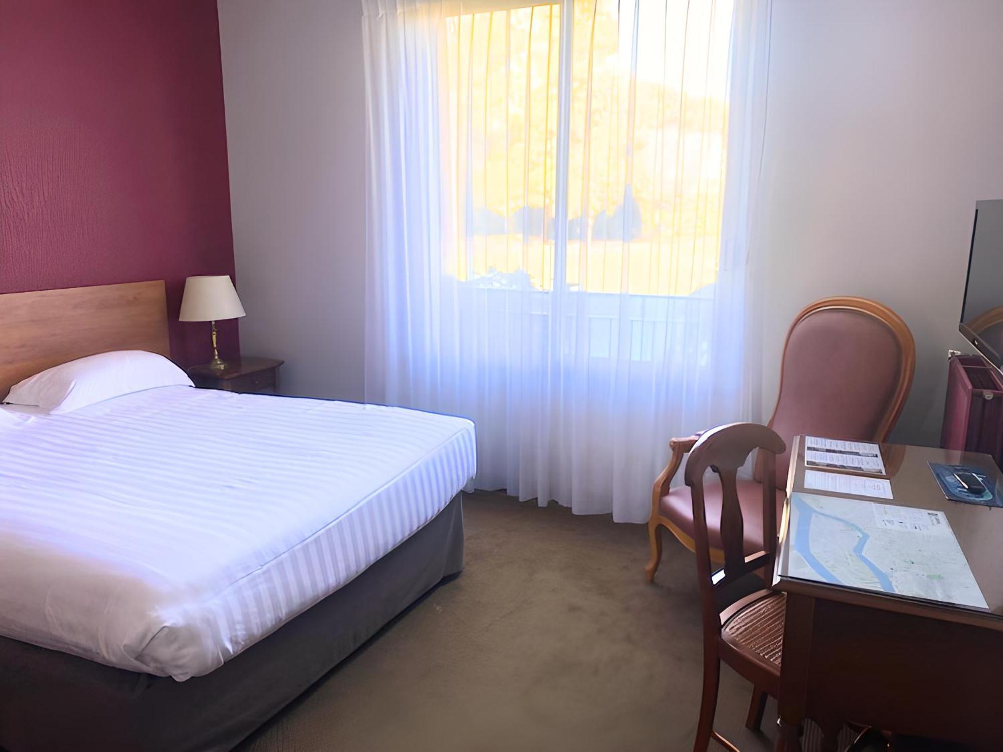 Hotel De La Marine Сен Ерблен Екстериор снимка