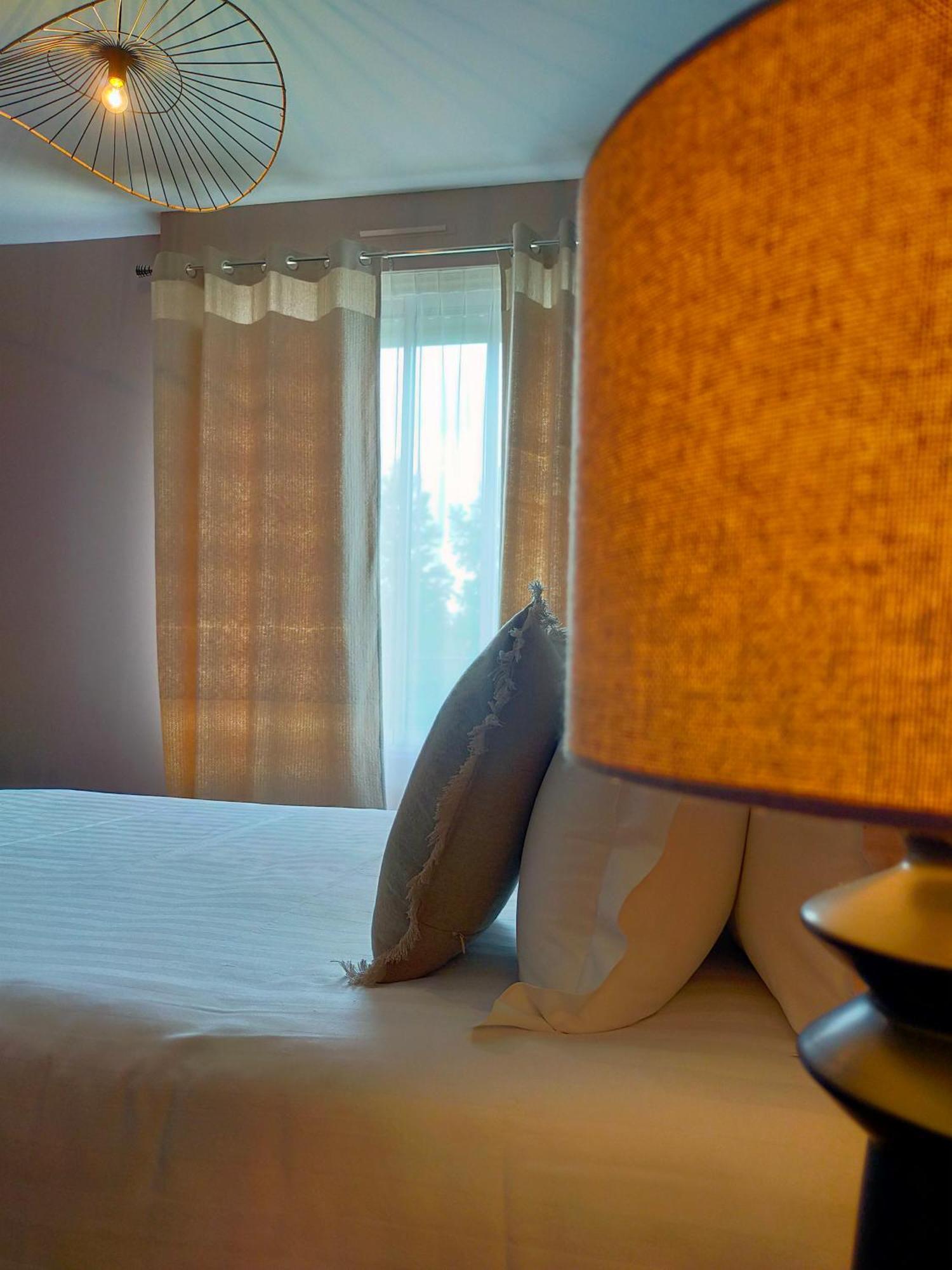 Hotel De La Marine Сен Ерблен Екстериор снимка